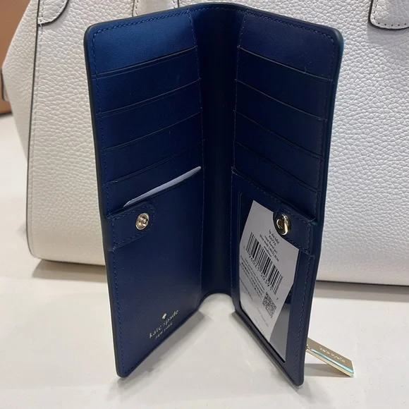 Kate Spade Madison Vase Floral Large Slim Bifold Wallet
Blue Multi
NWT - Picture 4 of 16